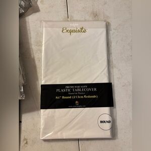 15 Exquisite White 84” Round Plastic Tablecover